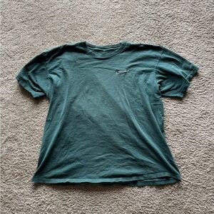 Vintage Nike Men's Green T-Shirt